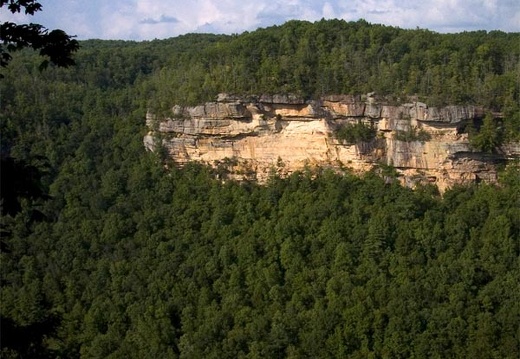 Jake's Hole overlook to O&amp;W Bridge and wall