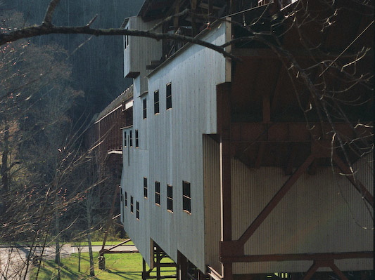 Blue Heron Tipple (2614 visits) Blue Heron tipple as preserved in the NPS outdoor museum.
This area is covered in our Big South F... Blue Heron Tipple