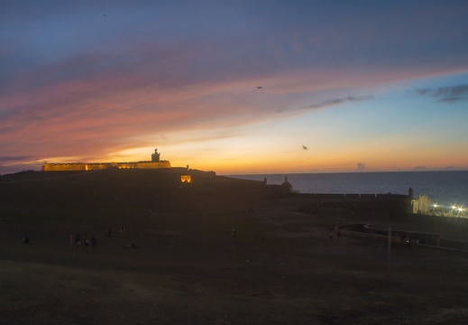 Evening kites on the lawn of Castillo San Felipe del Morro