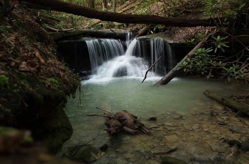 Waterfall03.jpg